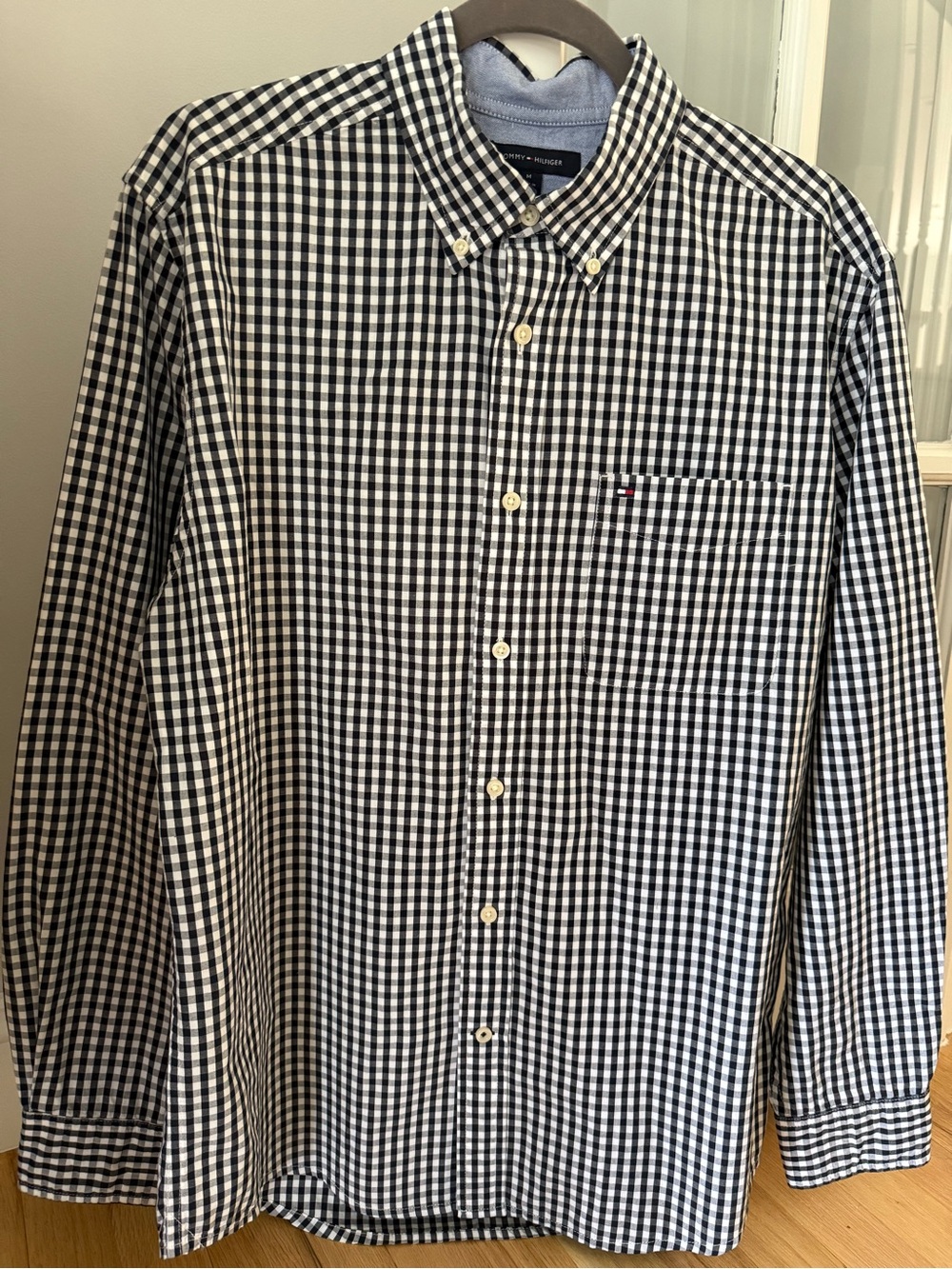 Tommy Hilfiger Men’s Navy & White Gingham Button-Down Shirt